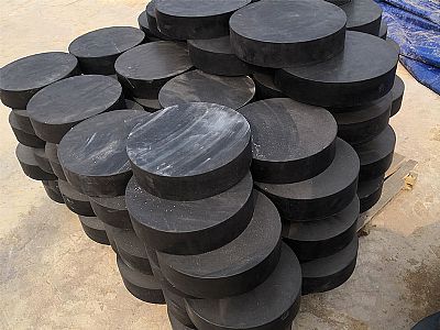 呼伦贝尔板式橡胶支座由若干层橡胶片与薄钢板经加压硫化